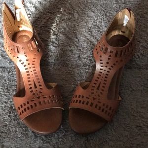 Brown Wedges